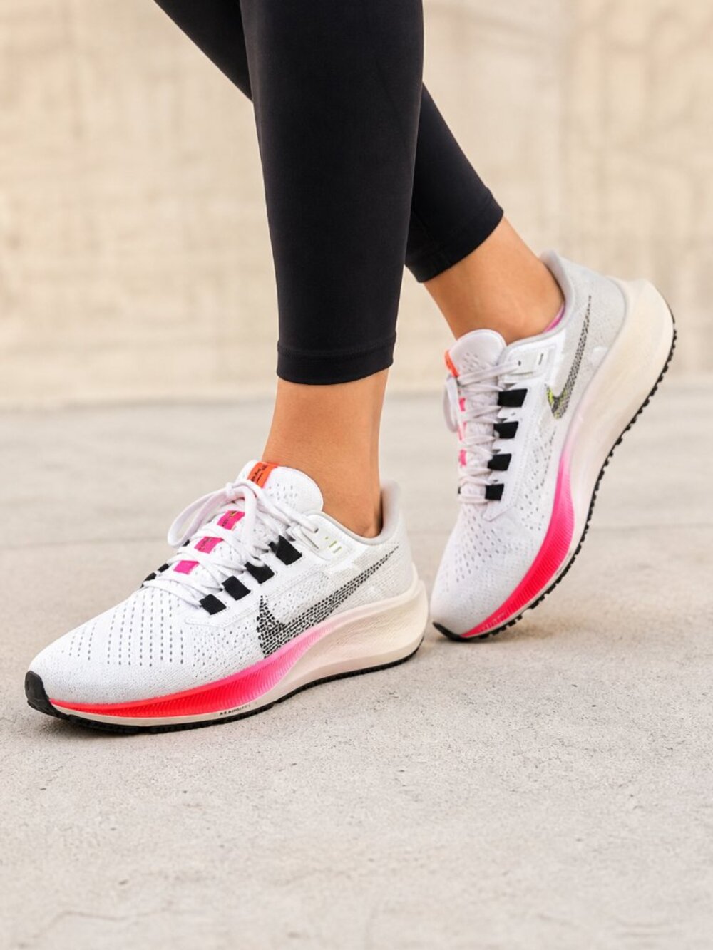 Nike Air Zoom Pegasus 38 Women’s 7.5 White Pink Running Shoes Athletic Trainers